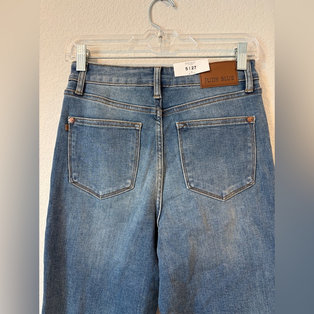 Judy Blue Women’s High Rise Medium Wash Shearling Cuff Straight Leg Jean - 27 - Picture 5 of 6